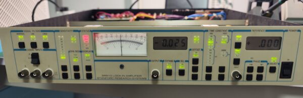 仪表博物馆[05]-SR510 模拟锁定放大器
