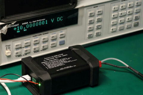 EmoeCalibrator-7½精密电压源